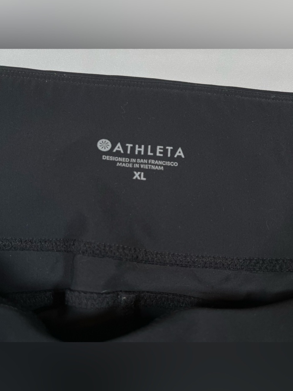 Athleta steller Cropped Slim Pants Raw Hem Black Front Zipper Stretch XL - Picture 3 of 8